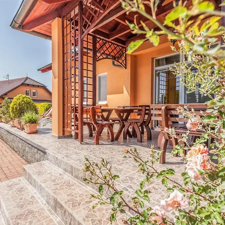 Holiday home Na Vinarske Stezce *