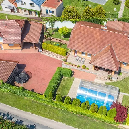 Na Vinarske Stezce *