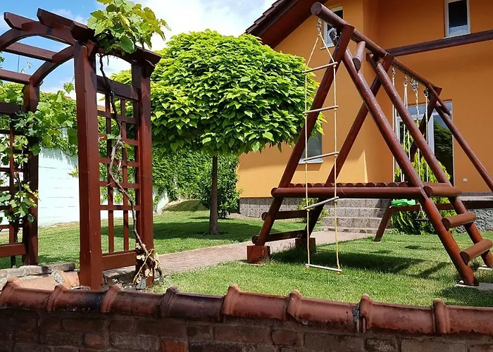 Feriehus Na Vinarske Stezce Starovicky